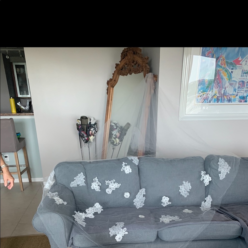 Monique Lhuillier Lace Cathedral Veil